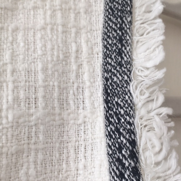 J. CREW - Picture 3 of 11